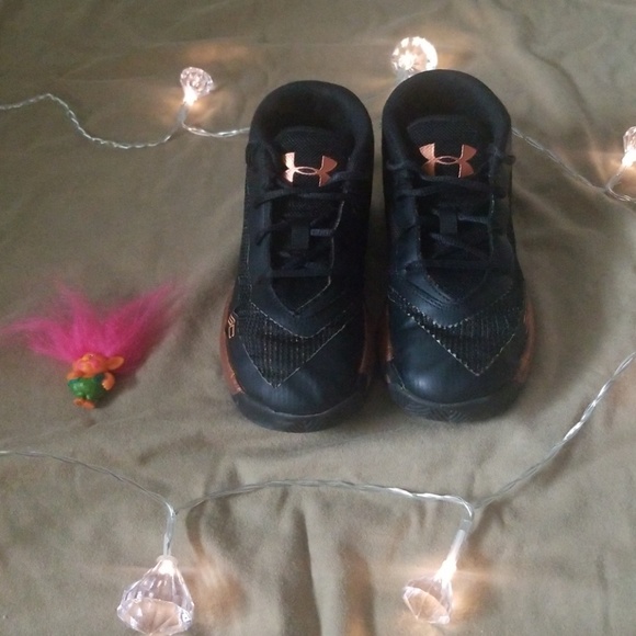 Steph Curry Shoes - Picture 3 of 7